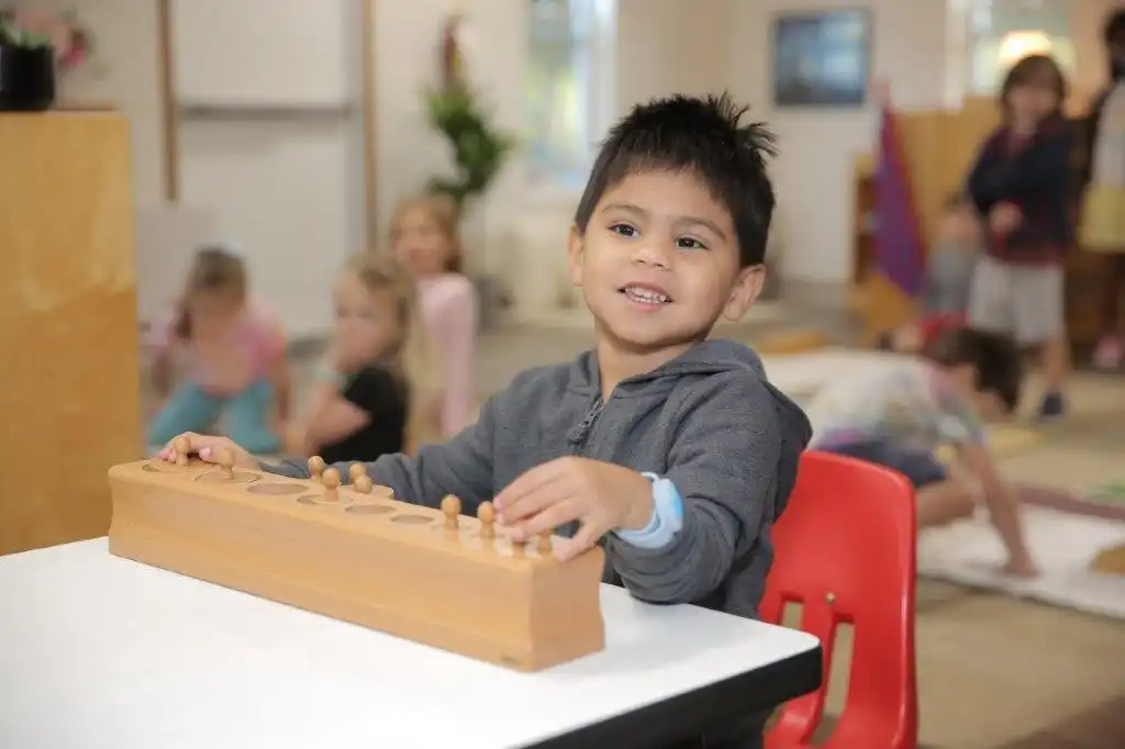 Norbeck-montessori-kindergarten-sensory-image